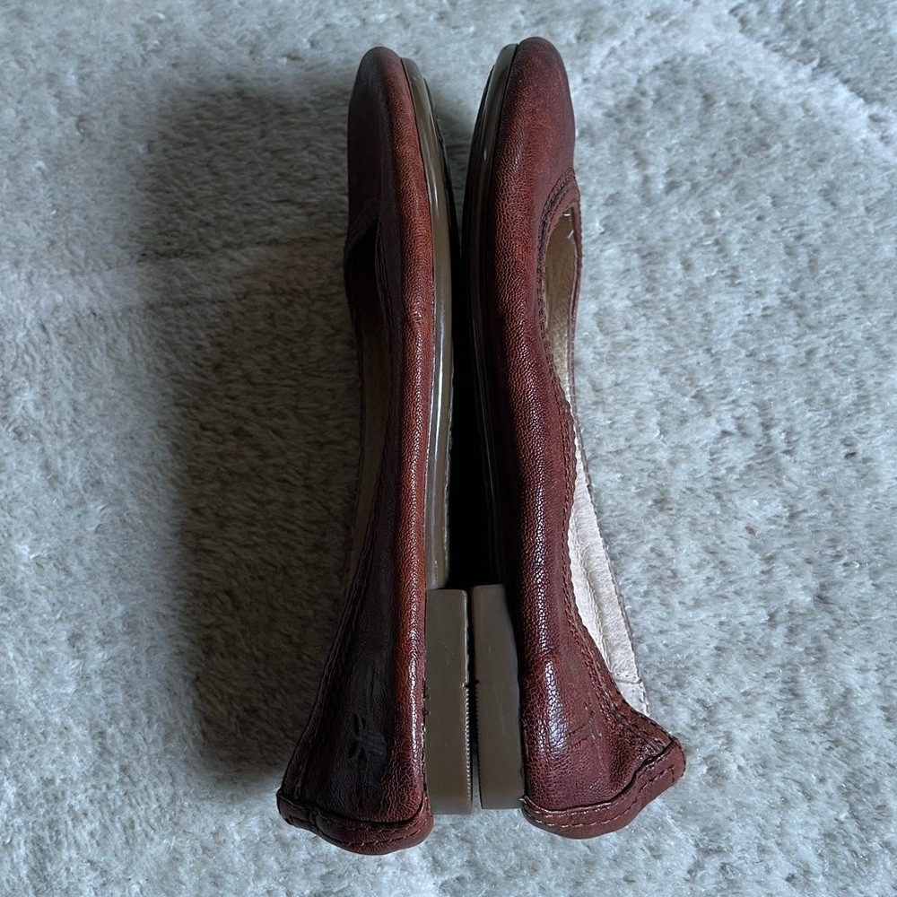 Frye Youth Carson Ballet Flats - Picture 4 of 12